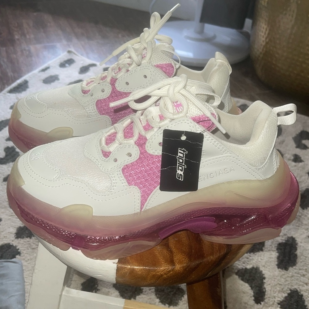 Authentic Balenciaga Triple S sneaker Pink clear sole.